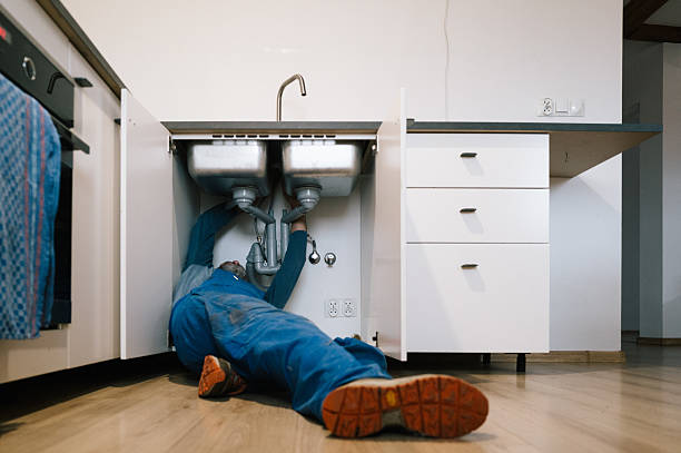 Professional Leak Detection technician working in Rockport, TX